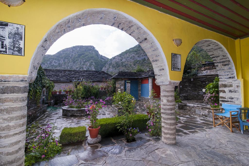 Archontiko 1787 Hotel Tsepelovo Buitenkant foto