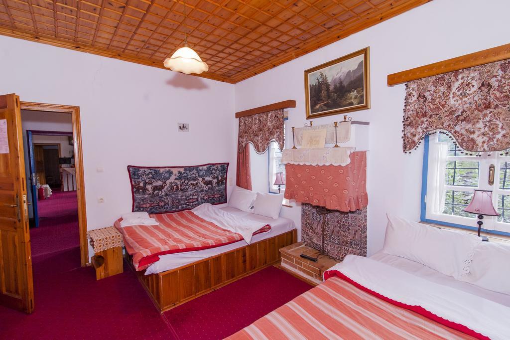 Archontiko 1787 Hotel Tsepelovo Buitenkant foto