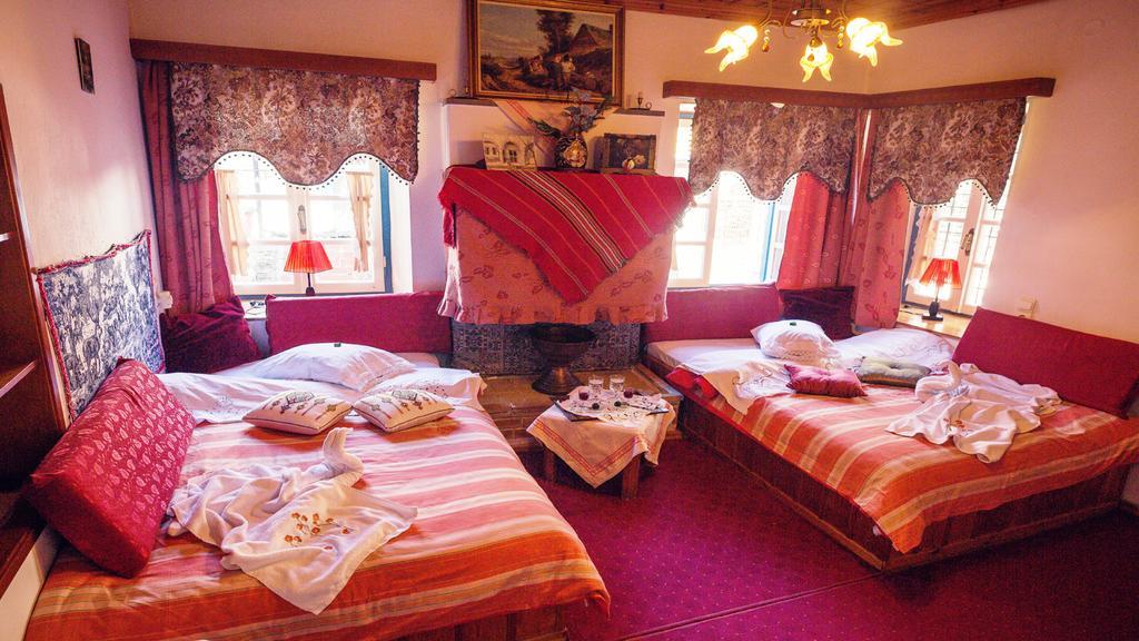 Archontiko 1787 Hotel Tsepelovo Buitenkant foto